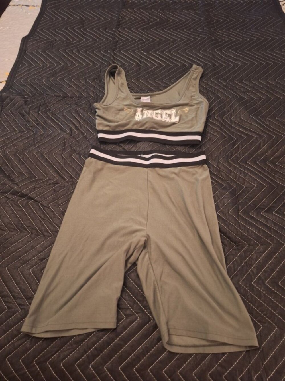 No Boundaries Juniors Active Short Set Small Green Midnight Angel Logo 2 Piece